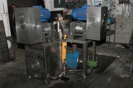 Tees beveling machine during assembly